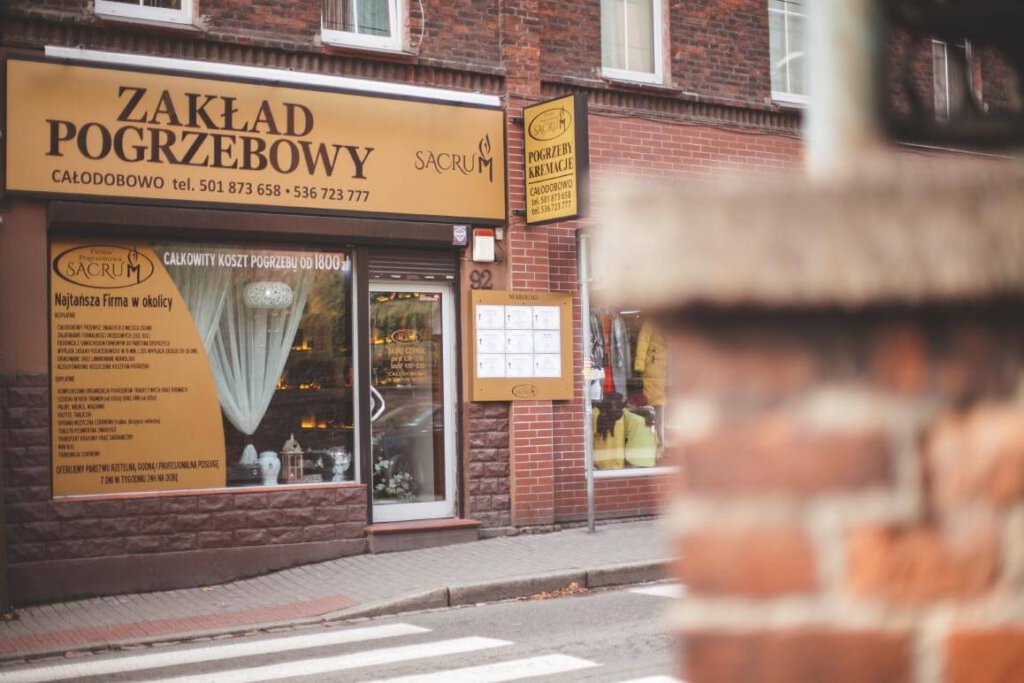 Na co zwrócić uwagę przy wyborze zakładu pogrzebowego?