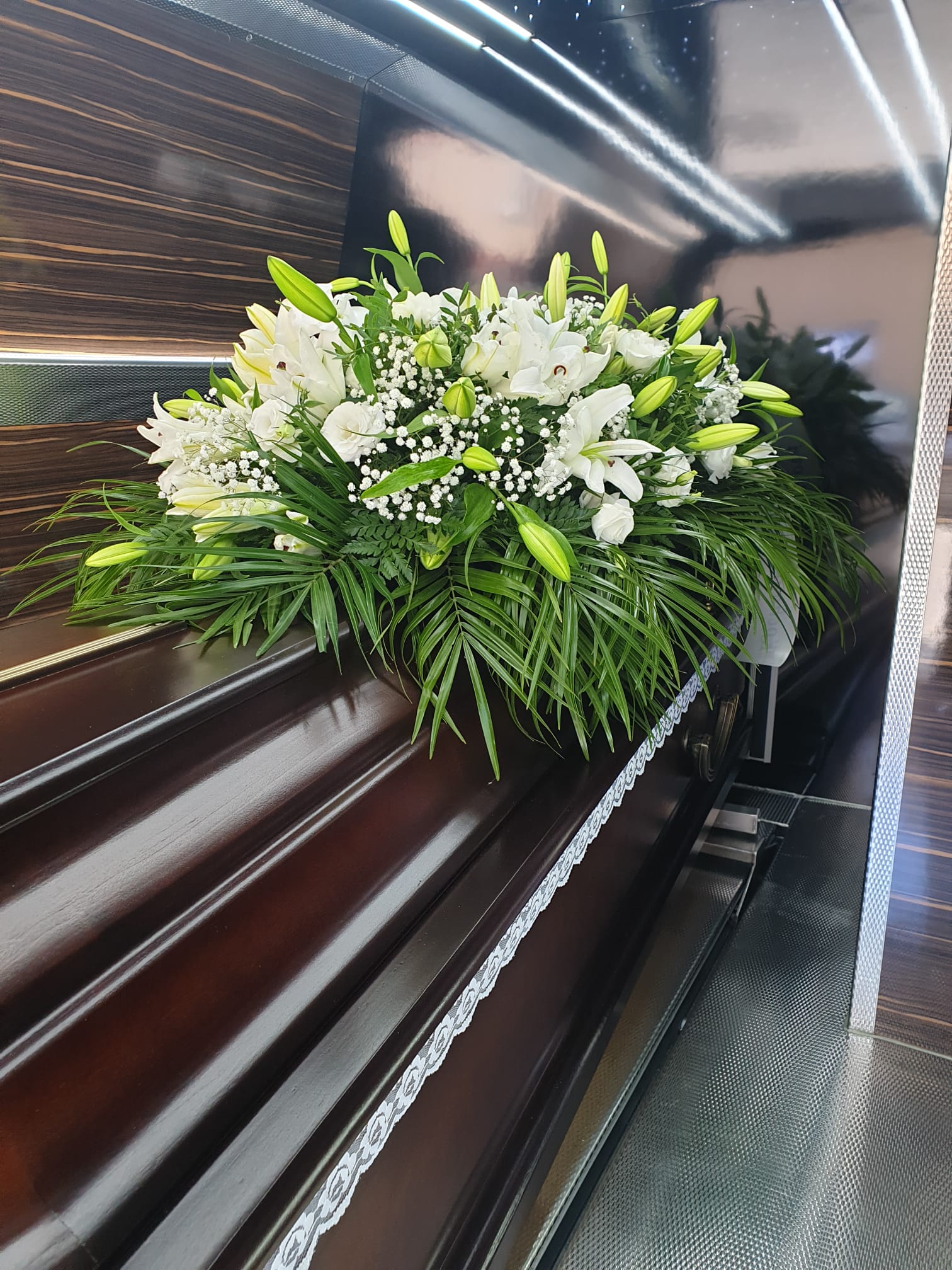 Na co warto zwrócić uwagę przy wyborze zakładu pogrzebowego